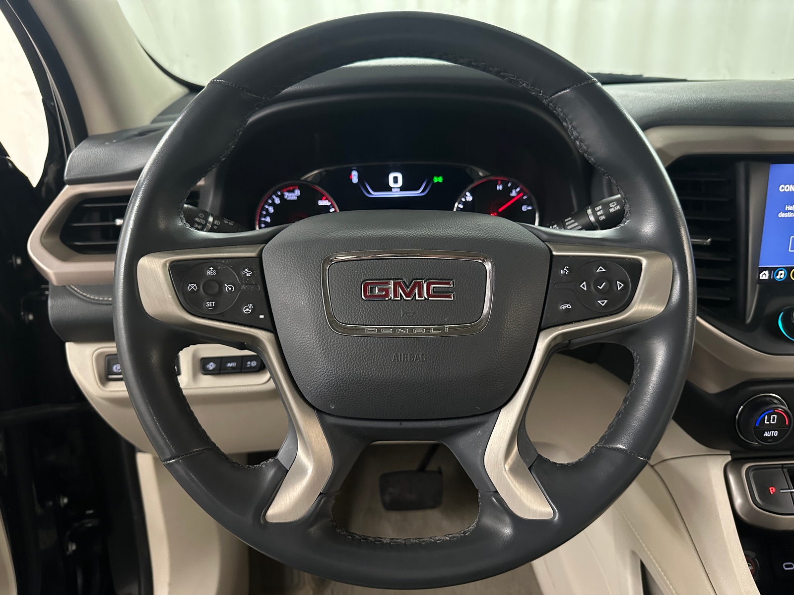 Thumbnail: 2023 GMC Acadia - 4