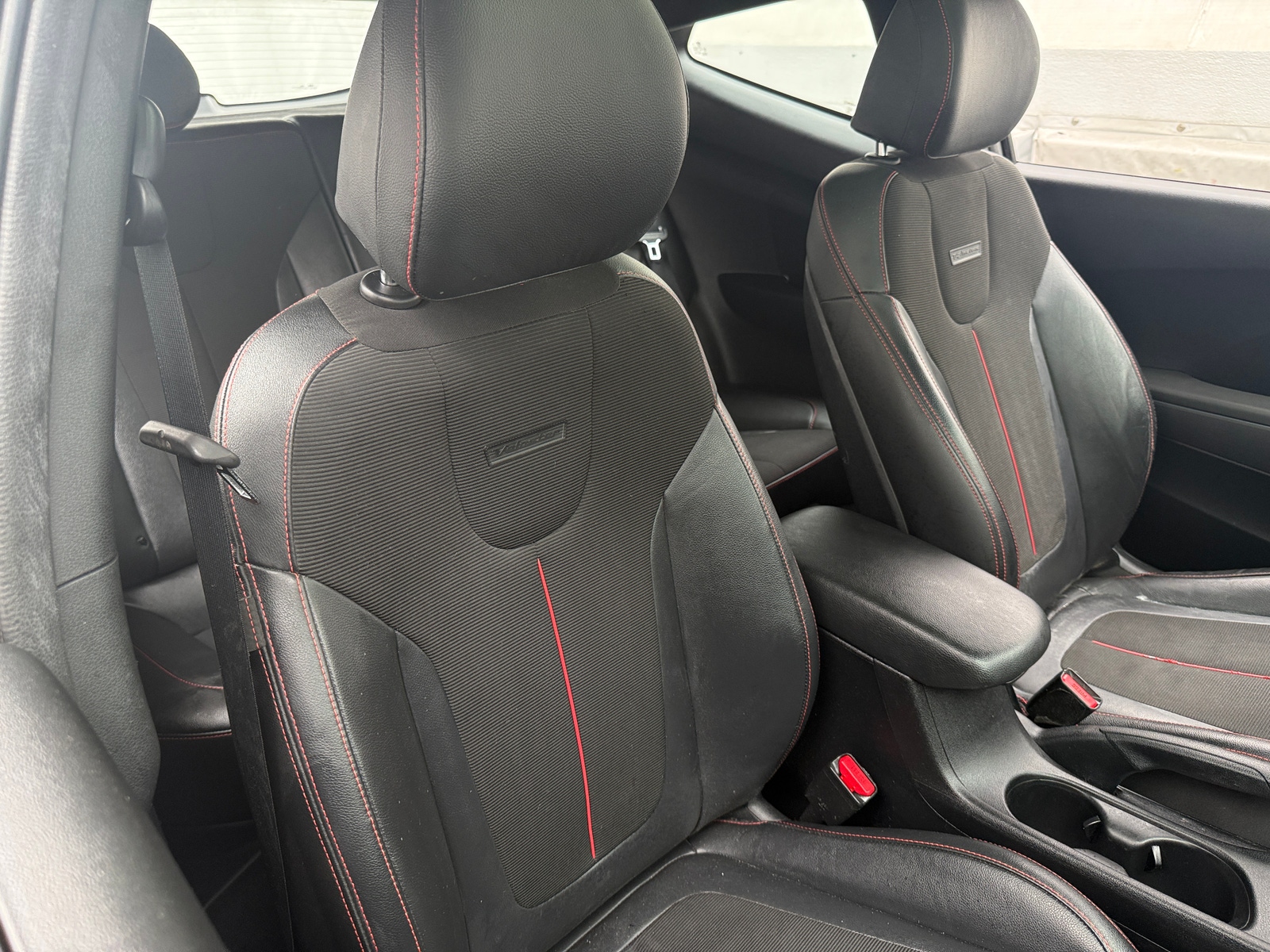 Thumbnail: 2019 Hyundai Veloster - 2