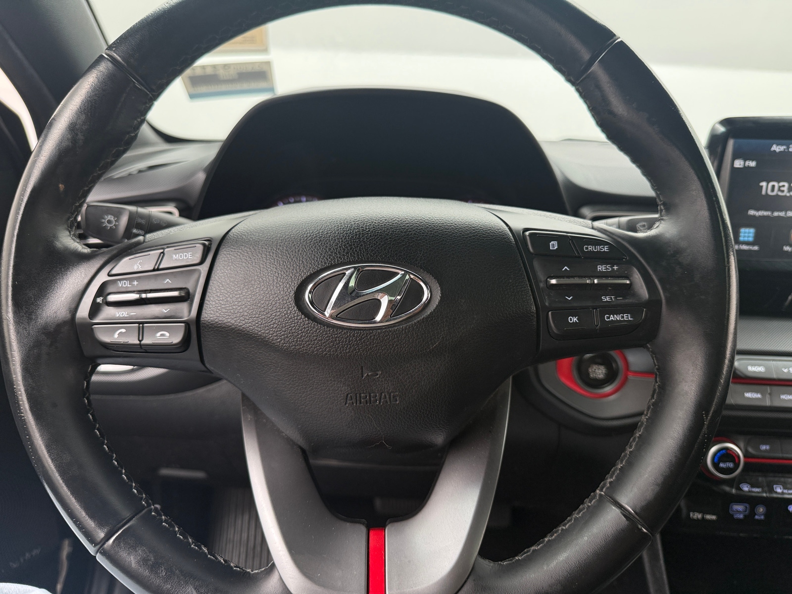 Thumbnail: 2019 Hyundai Veloster - 5