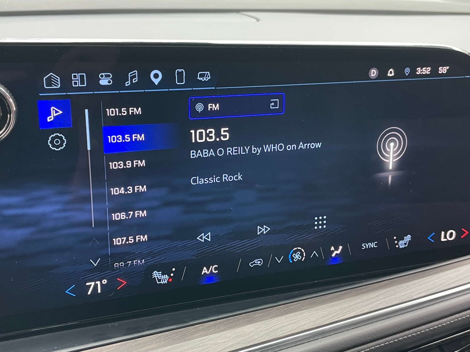 Thumbnail: 2025 Chevrolet Tahoe - 3