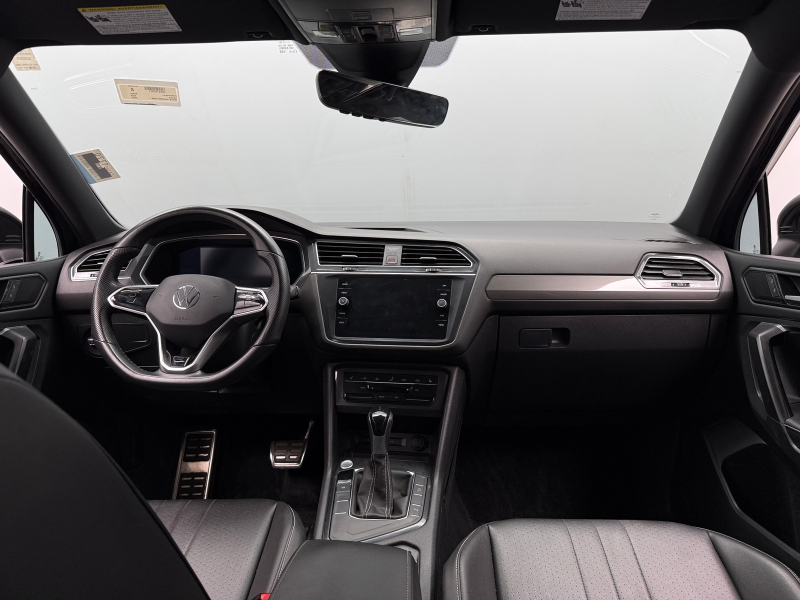 Thumbnail: 2022 Volkswagen Tiguan - 2