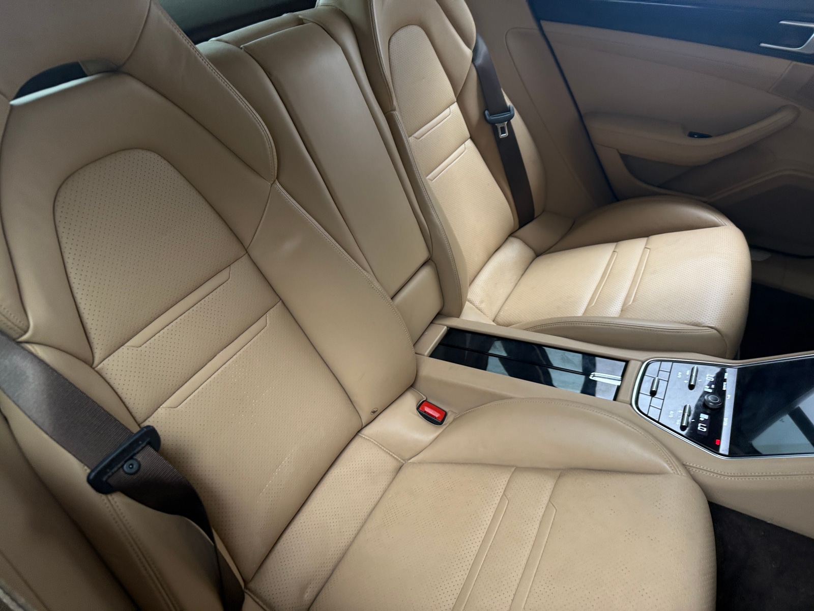 Thumbnail: 2018 Porsche Panamera - 5