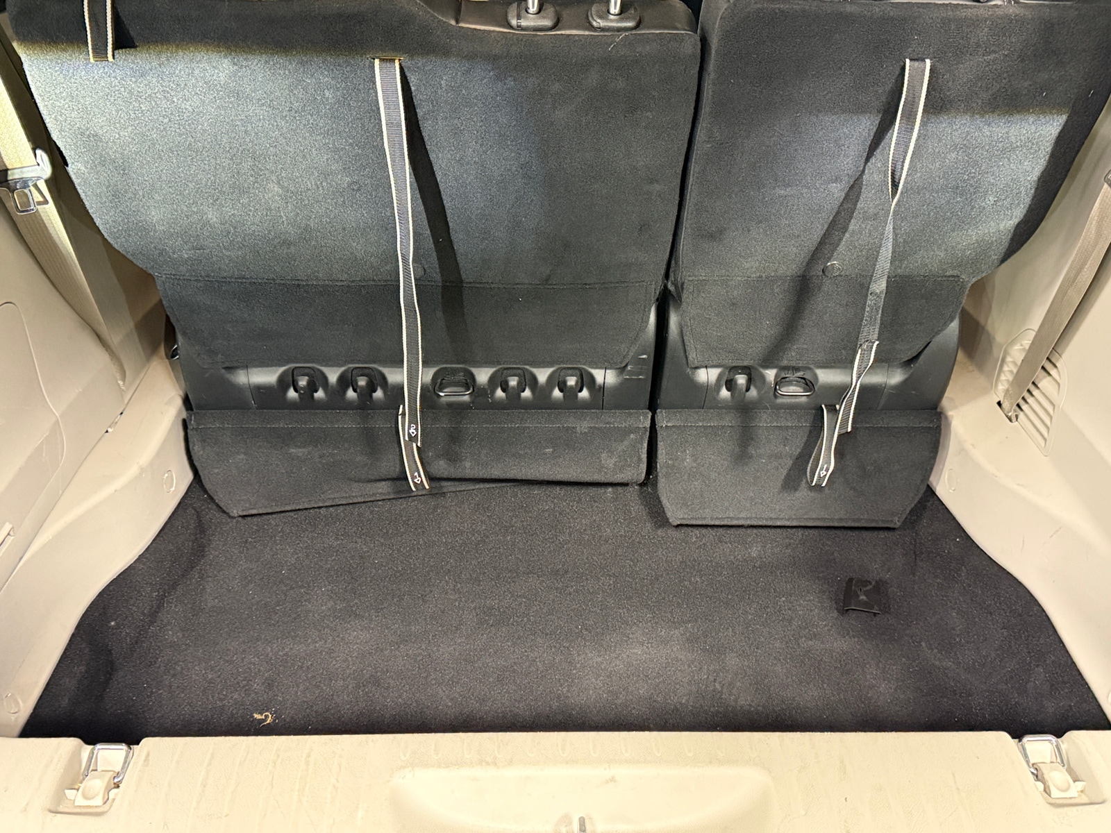 Thumbnail: 2023 Chrysler Pacifica - 6