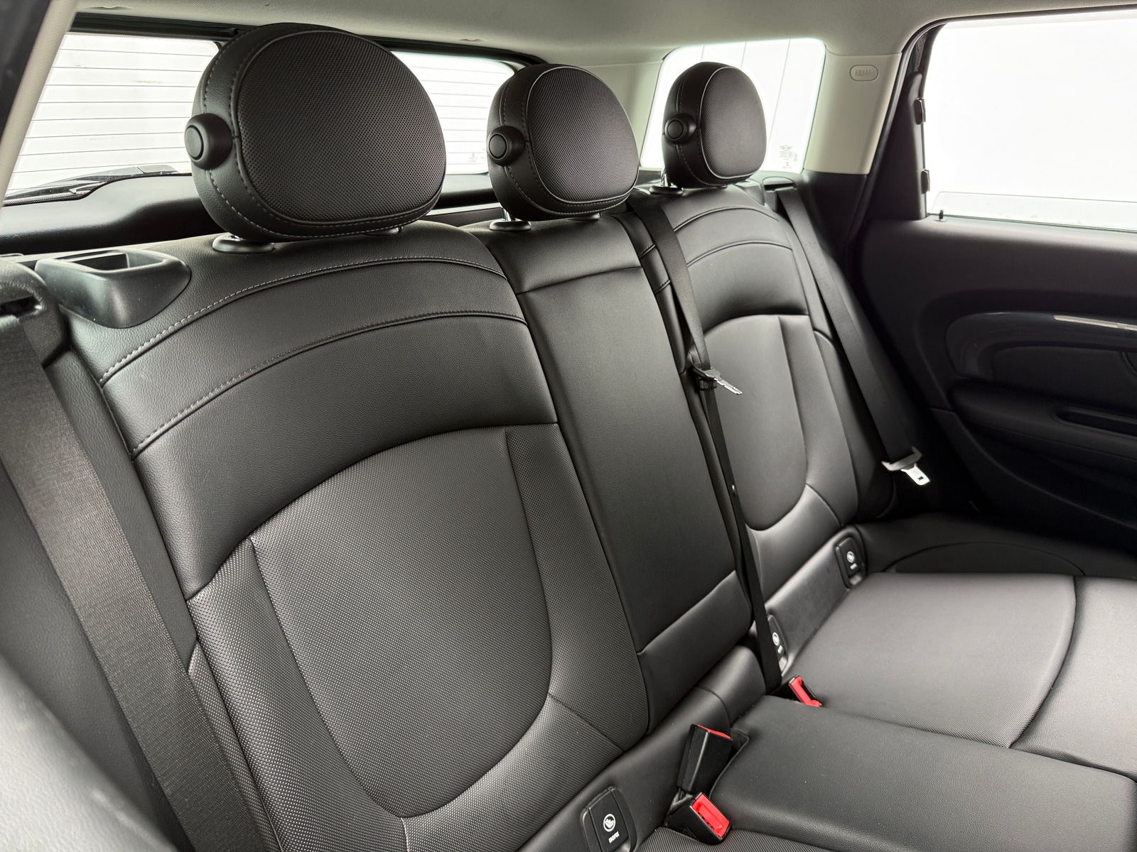 Thumbnail: 2016 MINI Cooper Clubman - 5