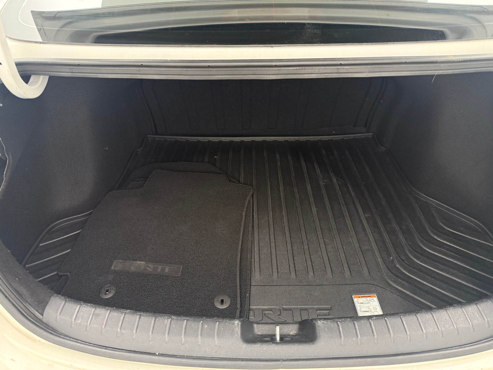 Thumbnail: 2023 Kia Forte - 7