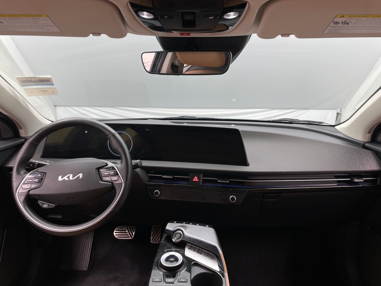 Thumbnail: 2023 Kia EV6 - 2