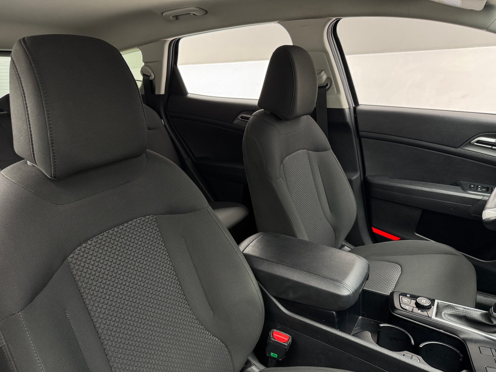 Thumbnail: 2025 Kia Sportage - 2