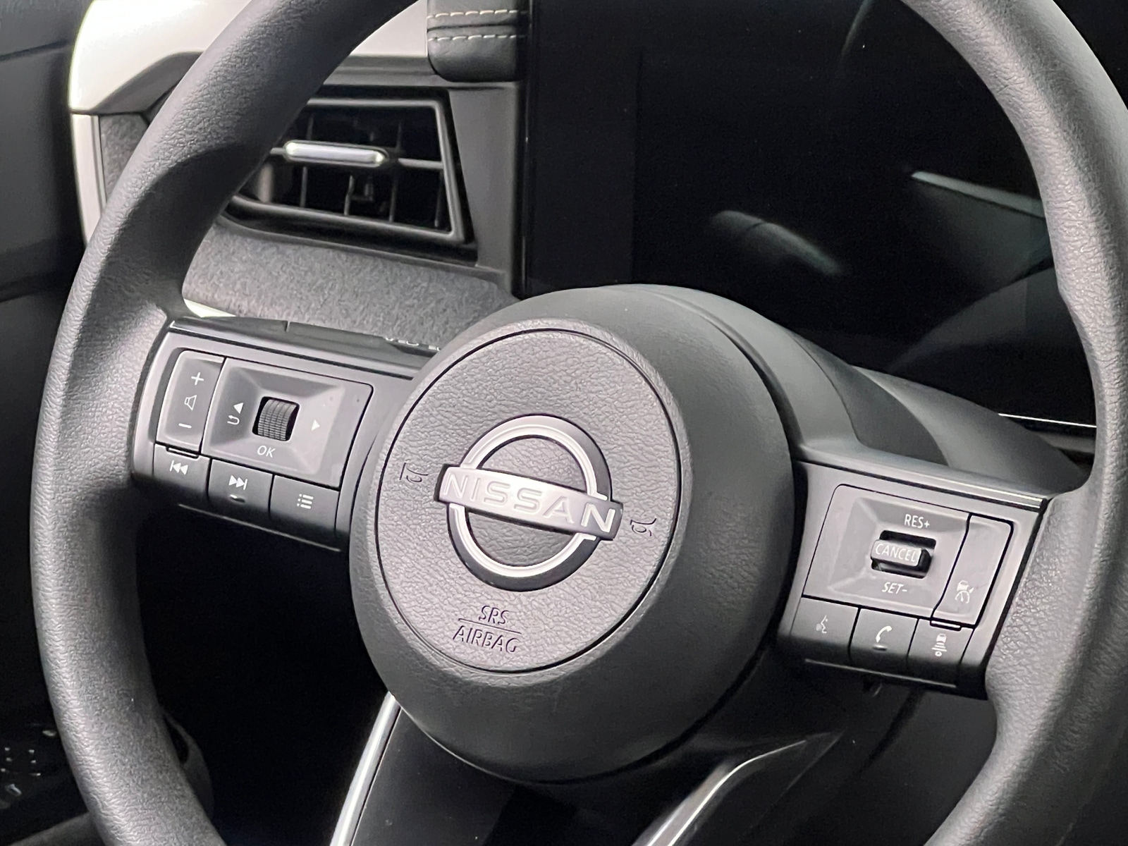 Thumbnail: 2025 Nissan Kicks - 5