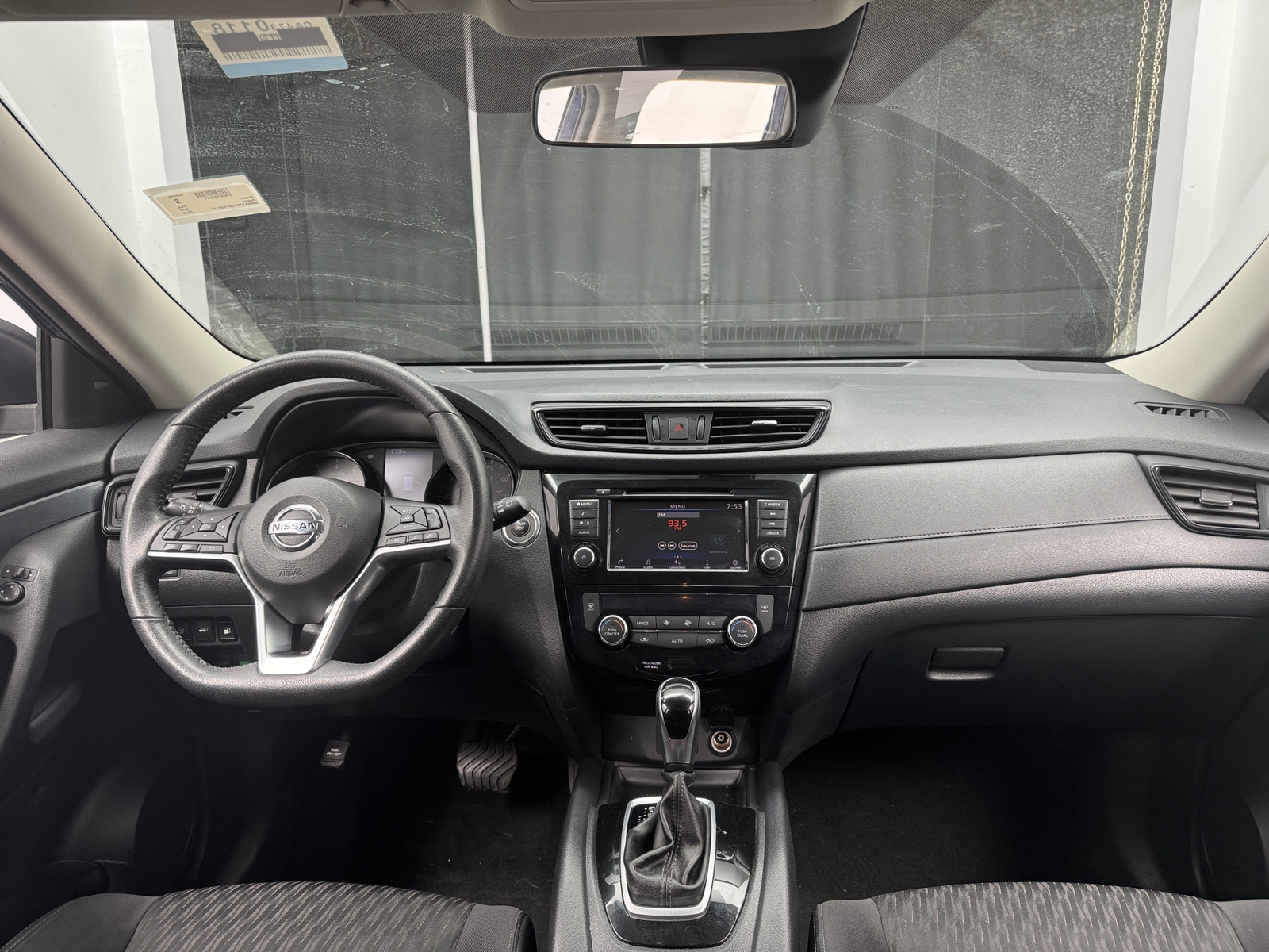 Thumbnail: 2019 Nissan Rogue - 3