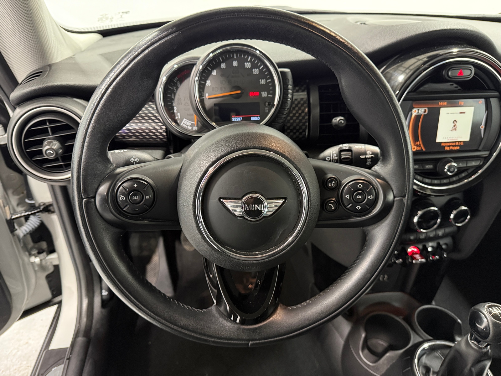 Thumbnail: 2015 MINI Cooper Hardtop - 4