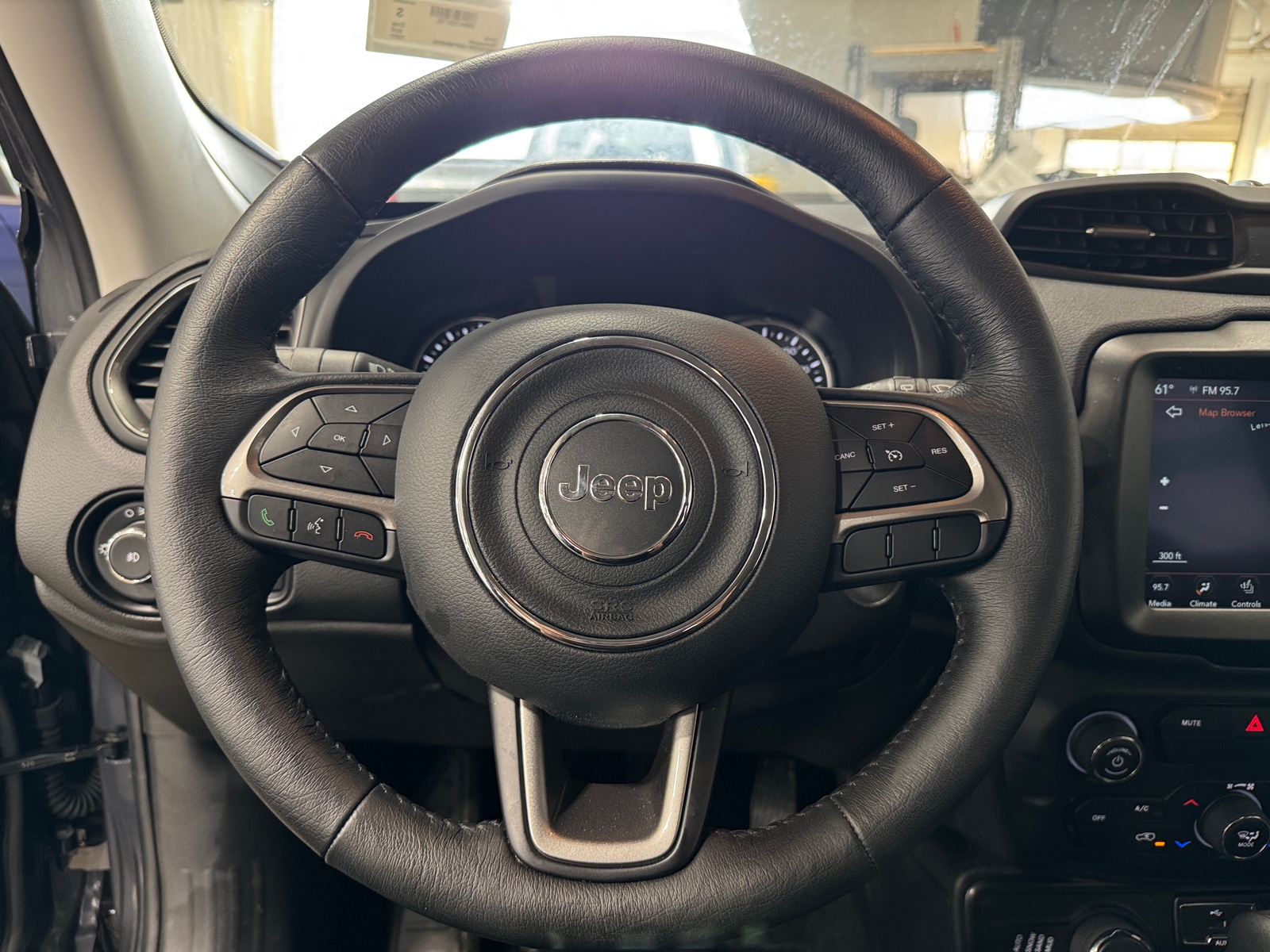 Thumbnail: 2022 Jeep Renegade - 5