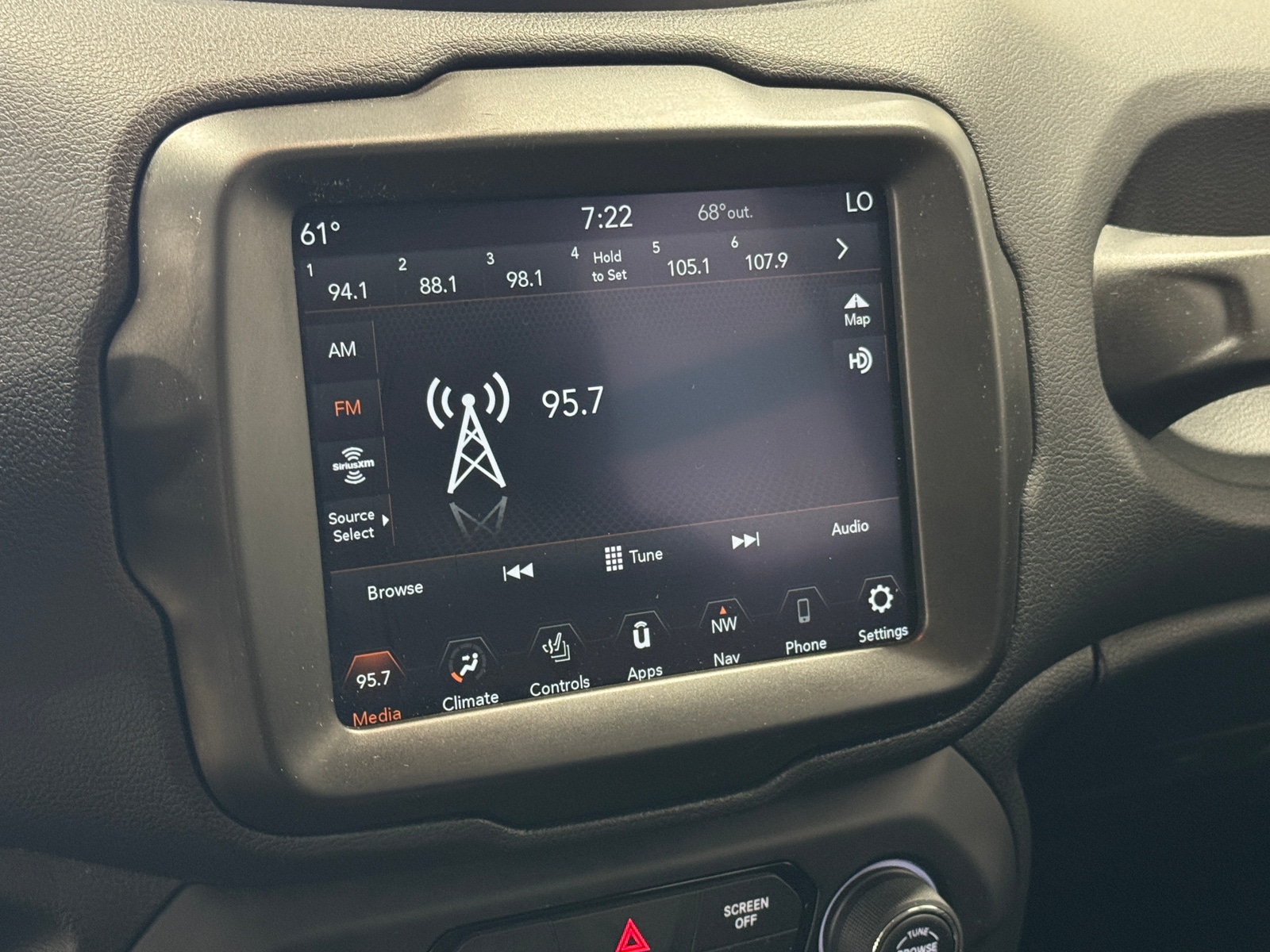 Thumbnail: 2022 Jeep Renegade - 4