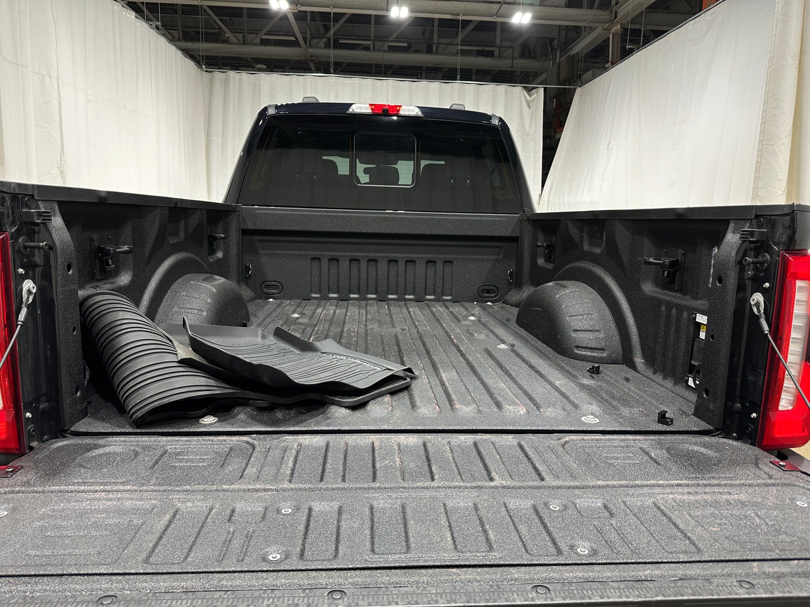 Thumbnail: 2023 Ford Econoline - 7