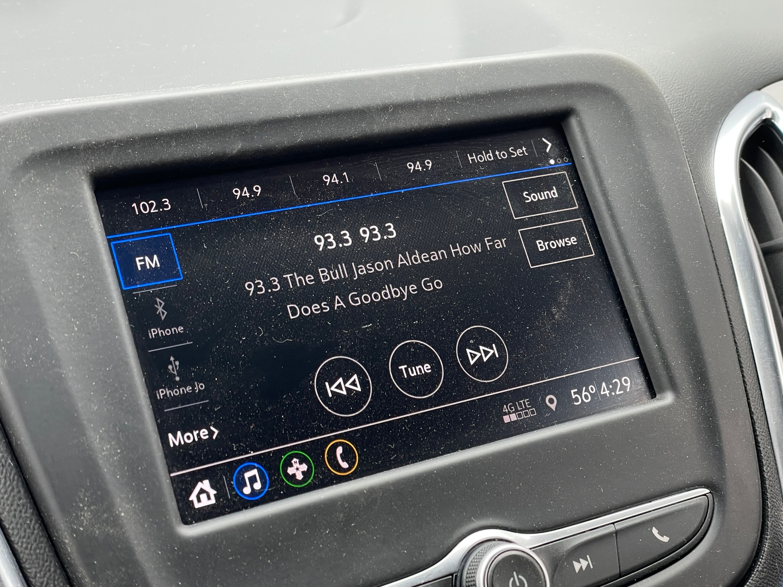 Thumbnail: 2021 Chevrolet Equinox - 4