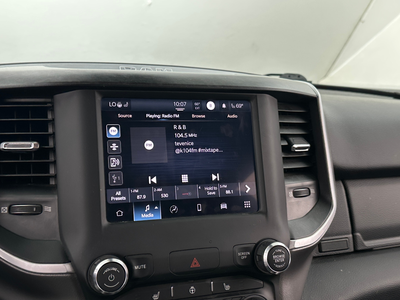 Thumbnail: 2022 RAM 1500 - 4