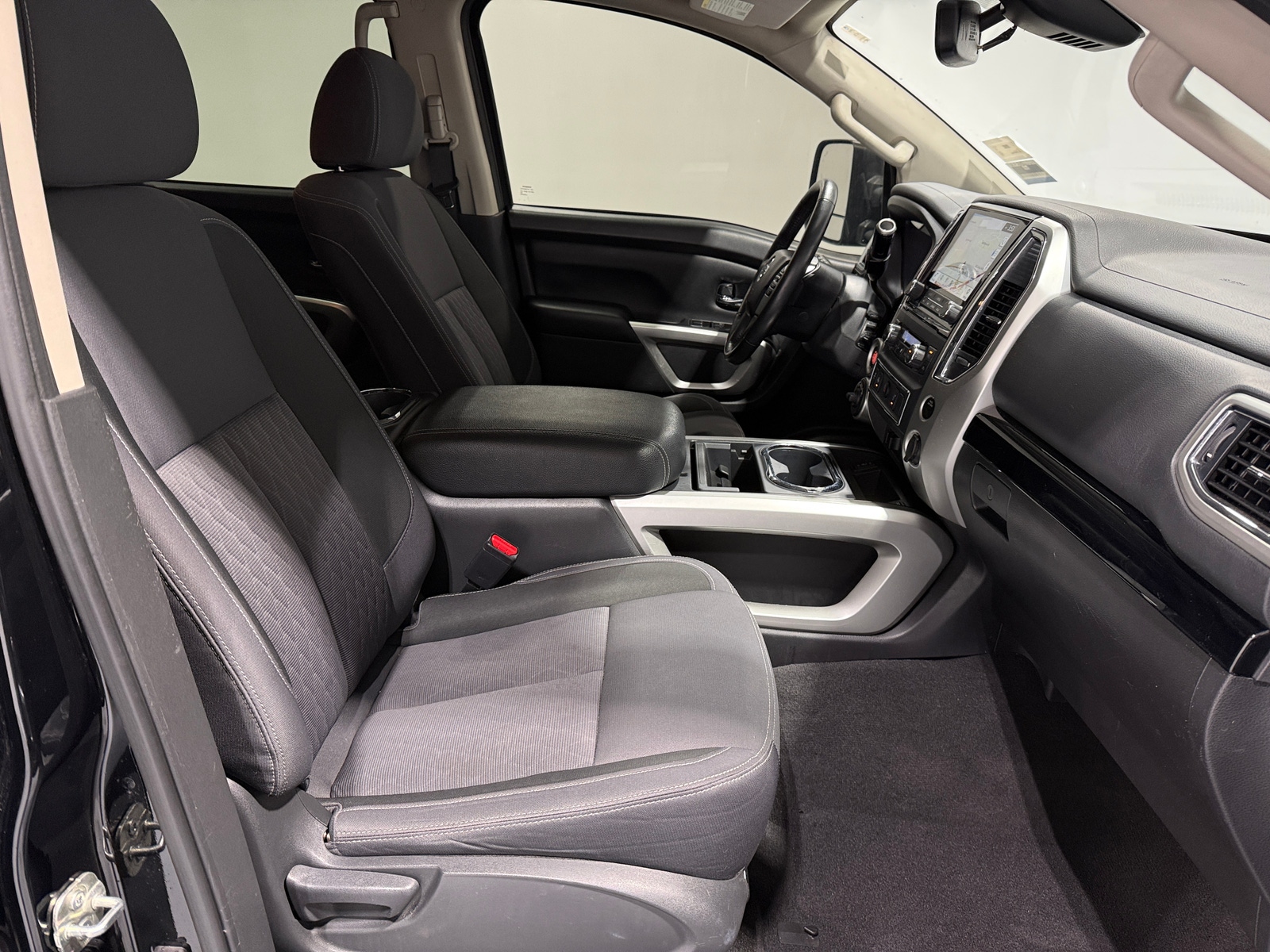 Thumbnail: 2021 Nissan Titan - 2