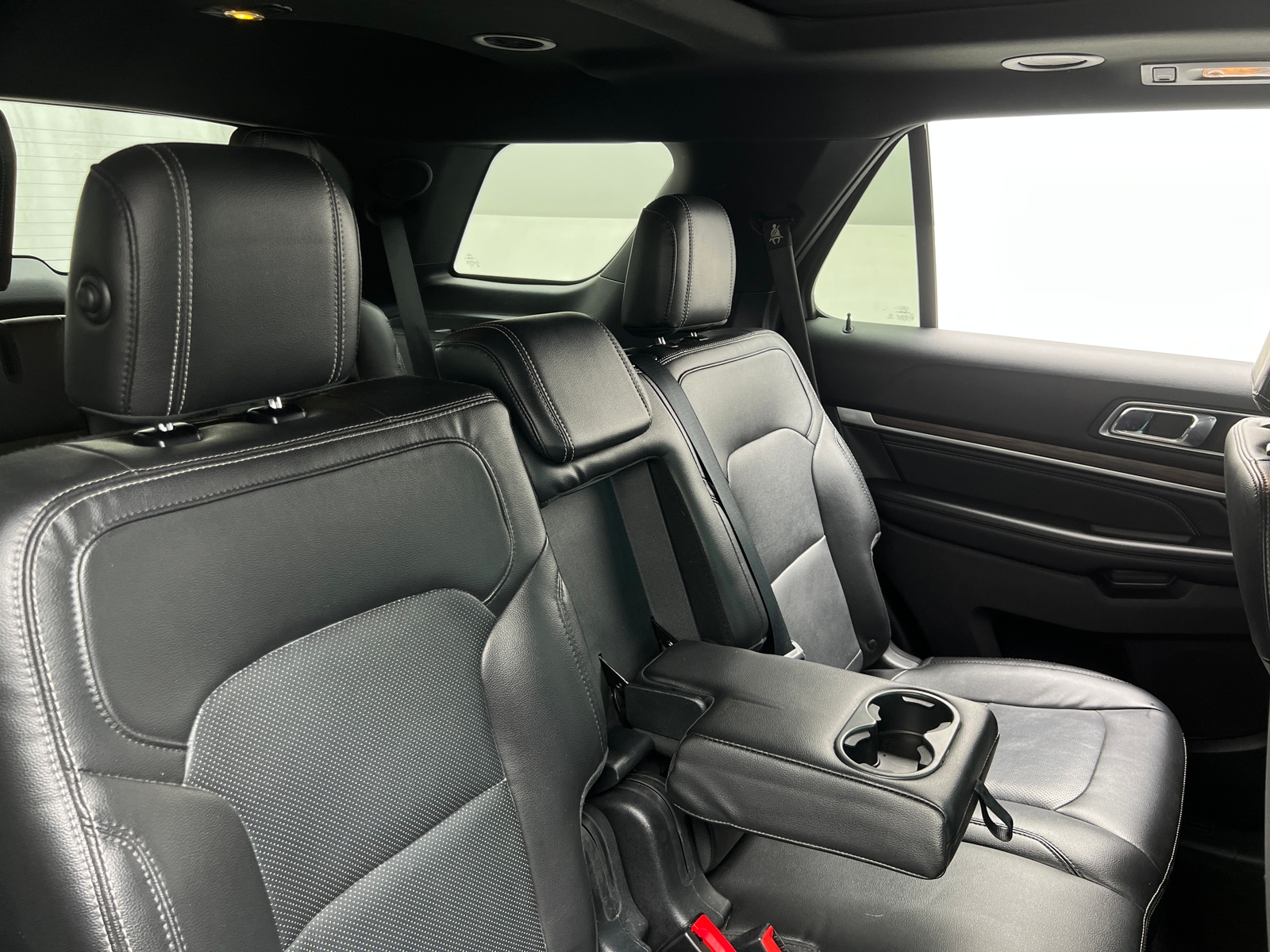 Thumbnail: 2017 Ford Explorer - 5
