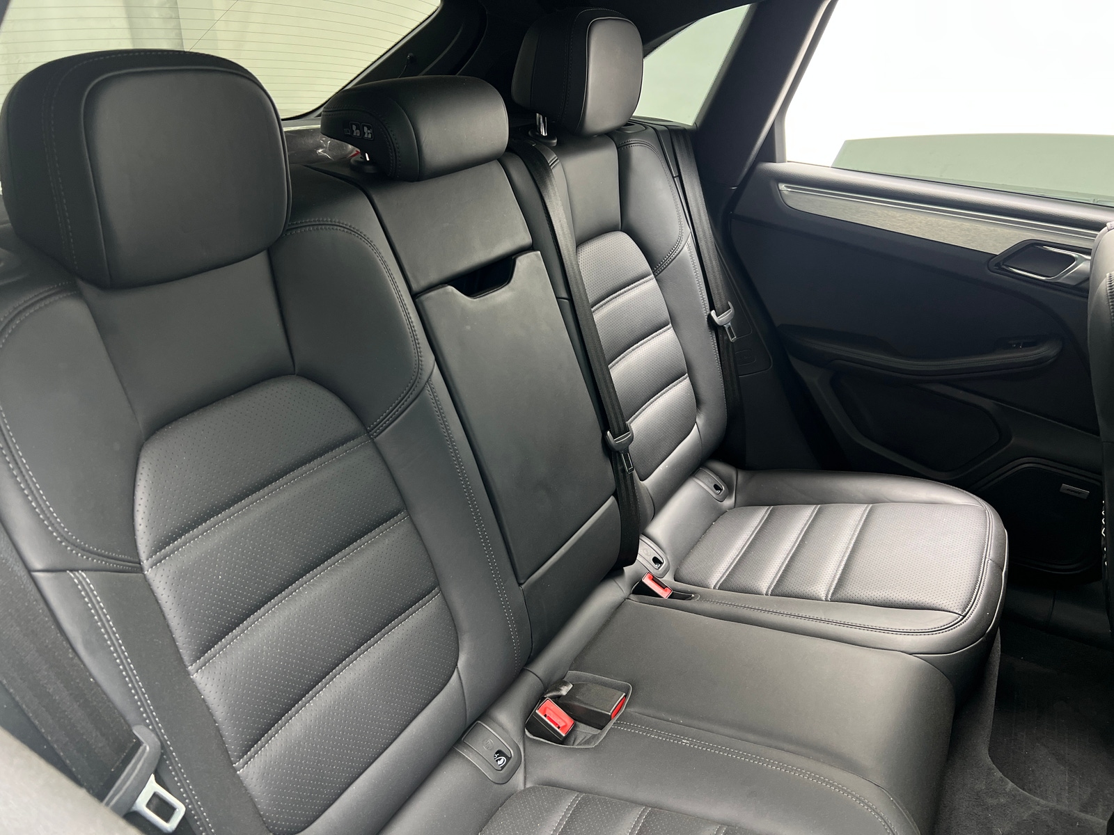 Thumbnail: 2020 Porsche Macan - 5