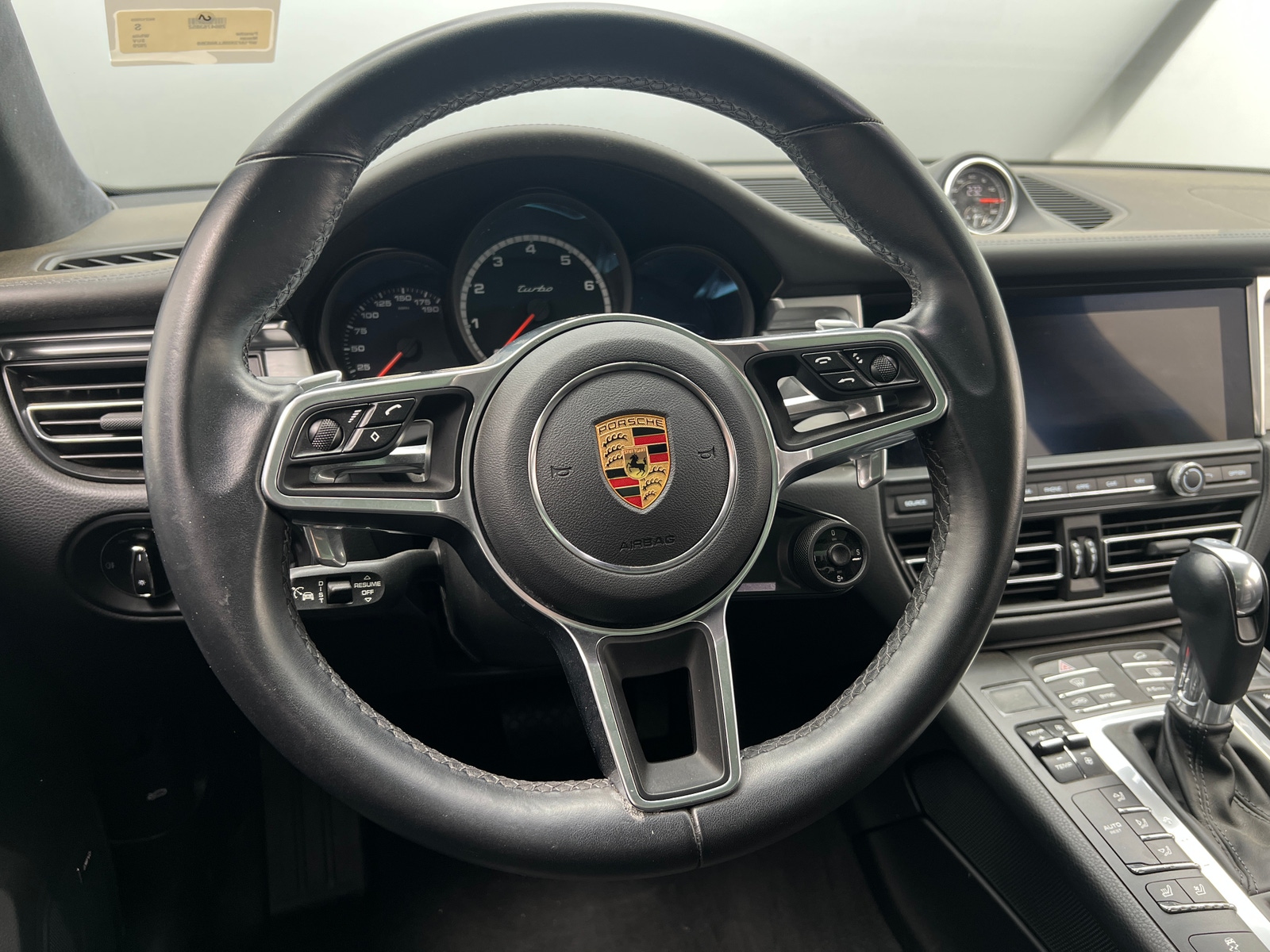 Thumbnail: 2020 Porsche Macan - 4