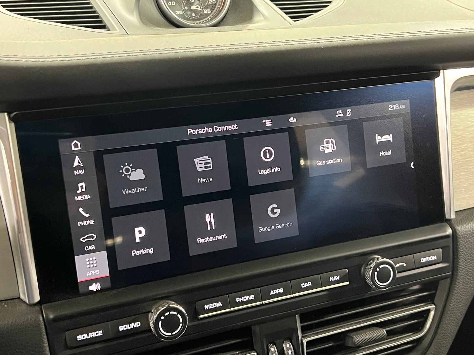 Thumbnail: 2020 Porsche Macan - 3