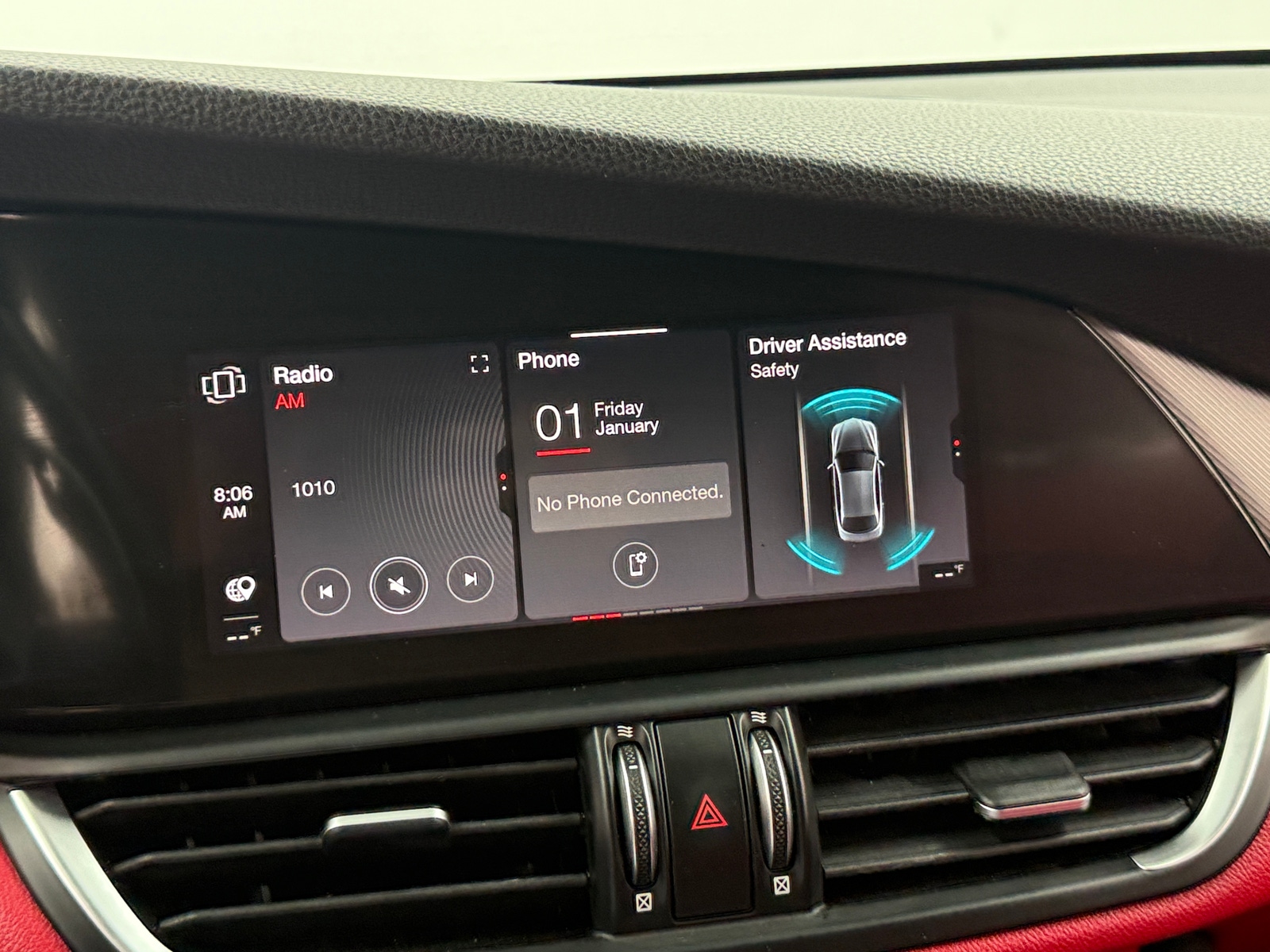 Thumbnail: 2020 Alfa Romeo Giulia - 3