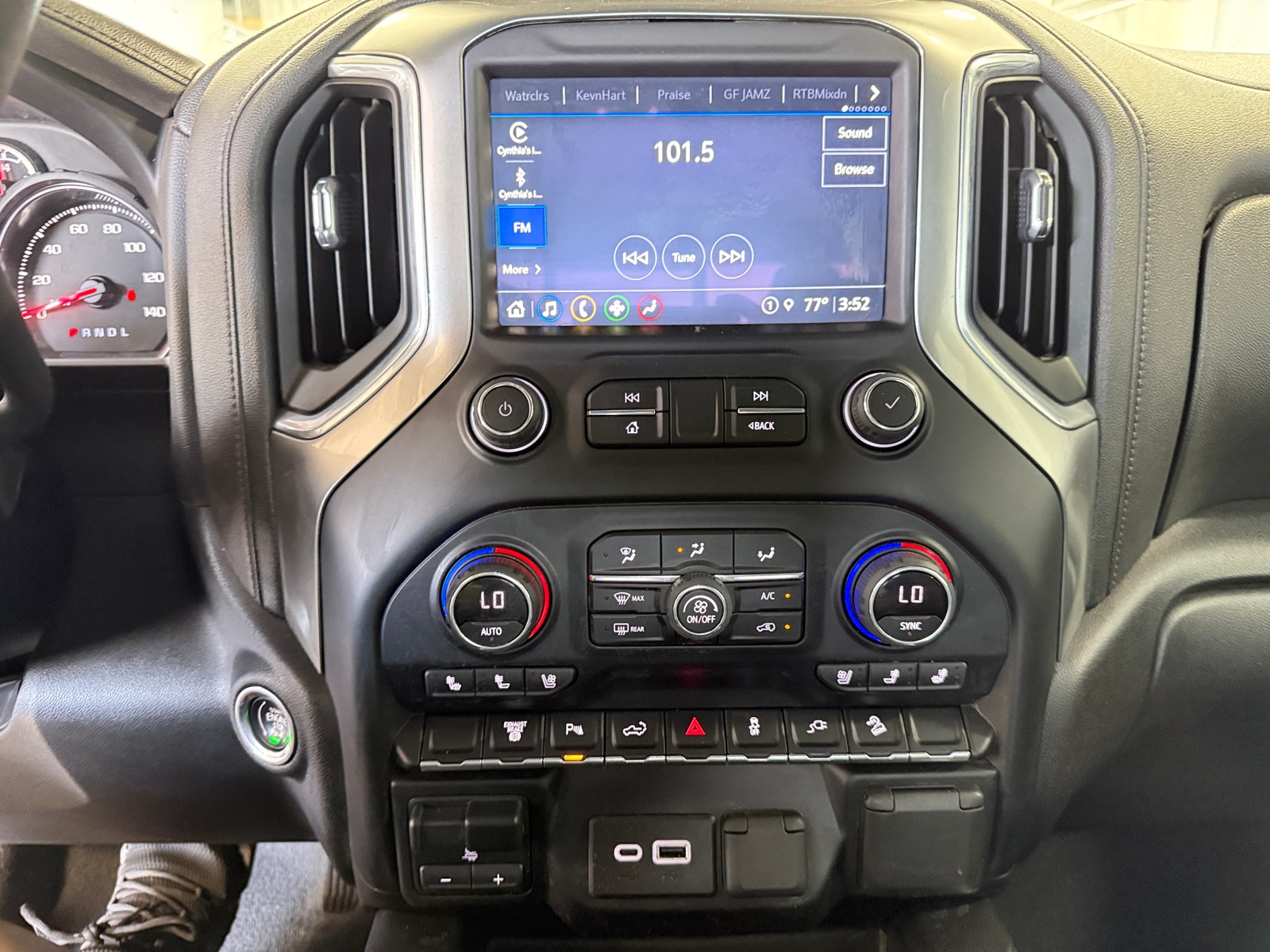 Thumbnail: 2022 Chevrolet Silverado 2500 - 3