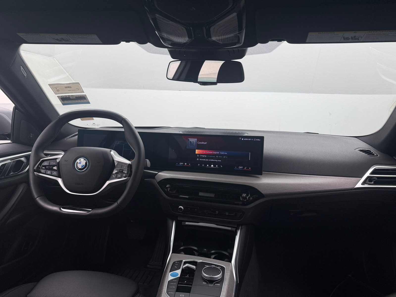 Thumbnail: 2025 BMW i4 - 2
