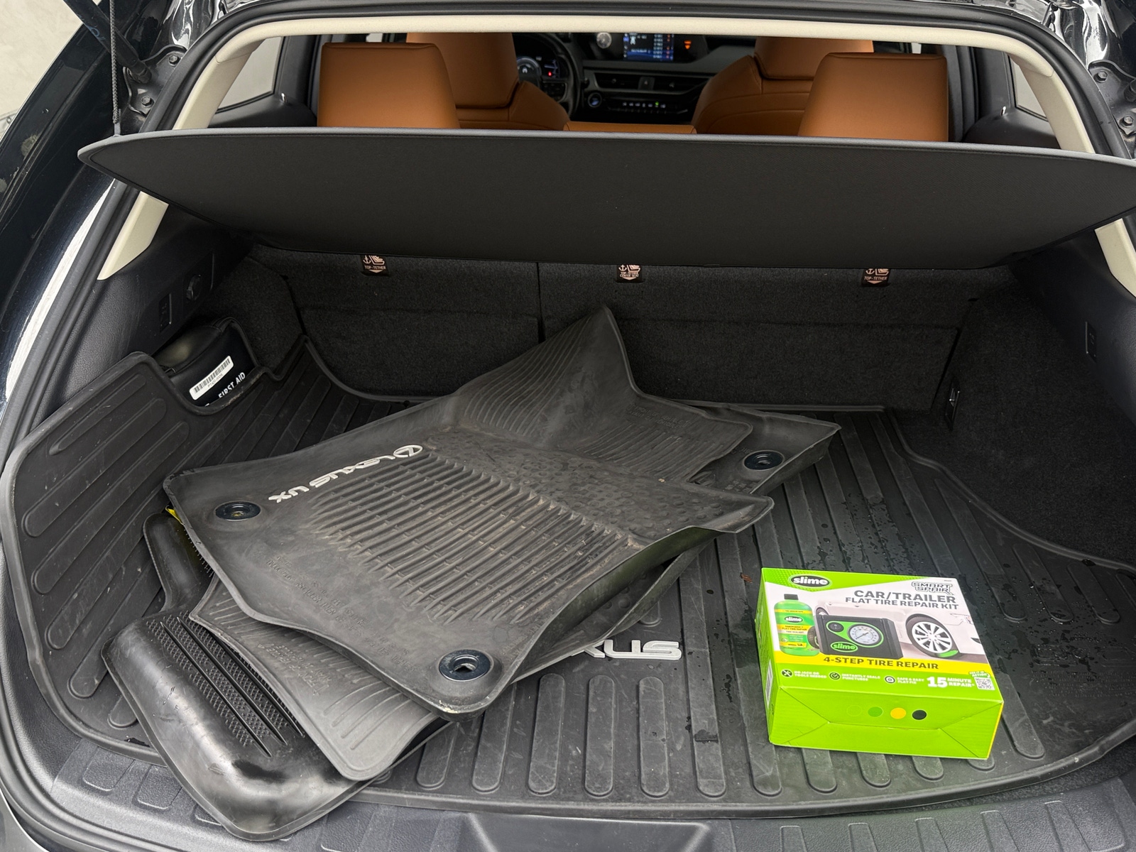 Thumbnail: 2019 Lexus UX - 6