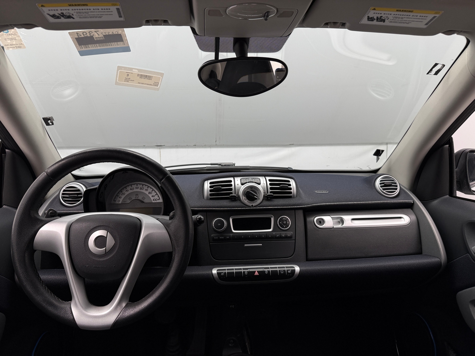 Thumbnail: 2015 smart fortwo - 3