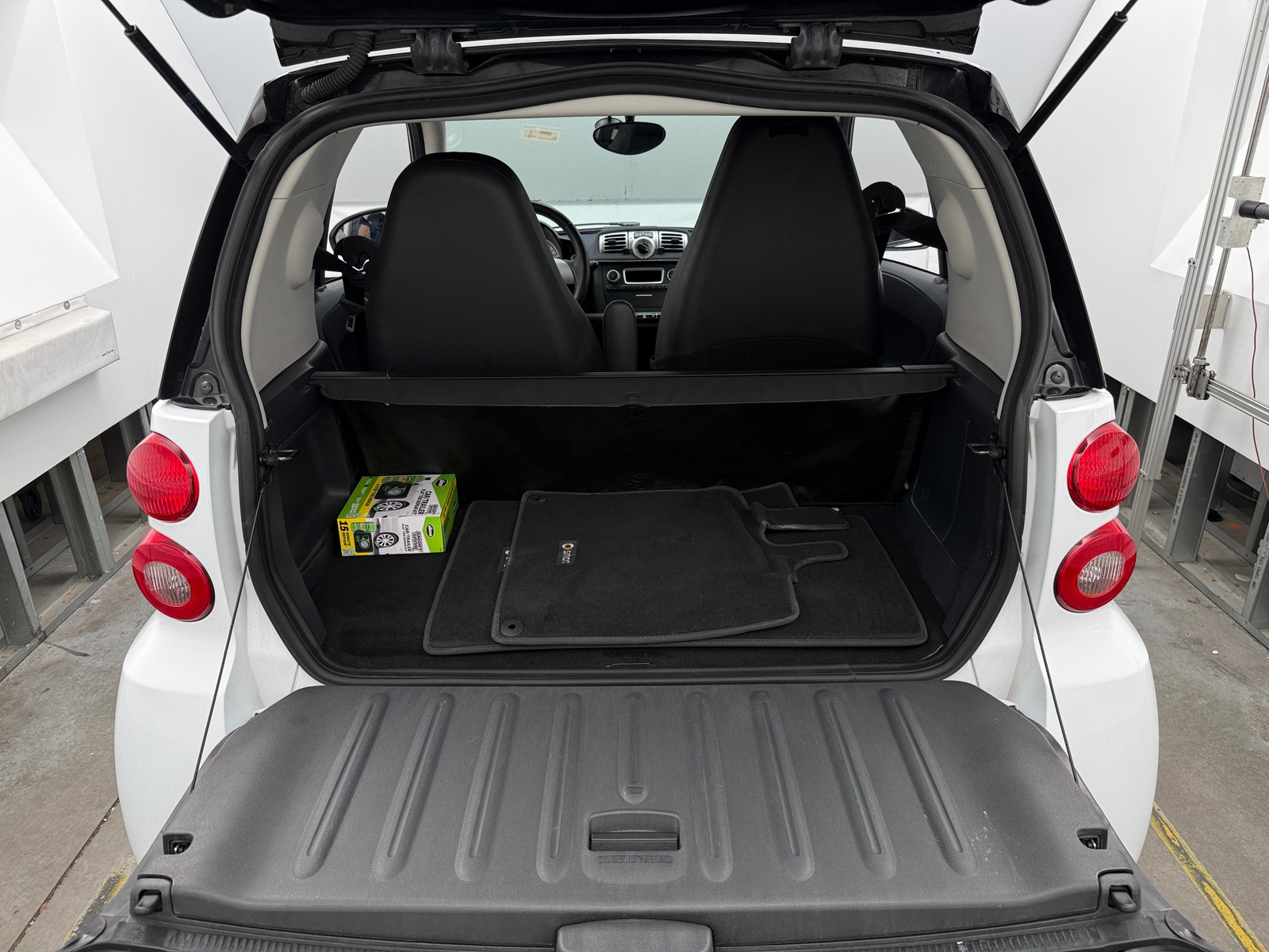 Thumbnail: 2015 smart fortwo - 5