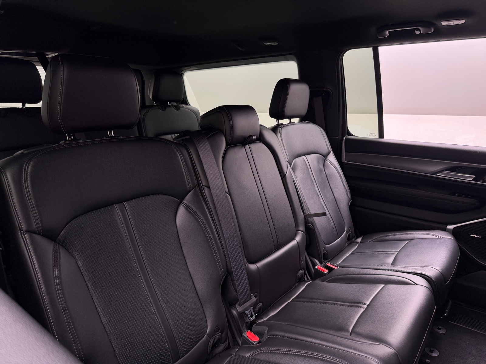 Thumbnail: 2025 Jeep Wagoneer - 5