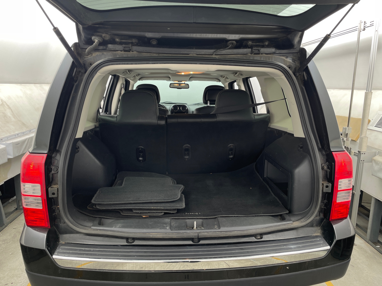 Thumbnail: 2017 Jeep Patriot - 6