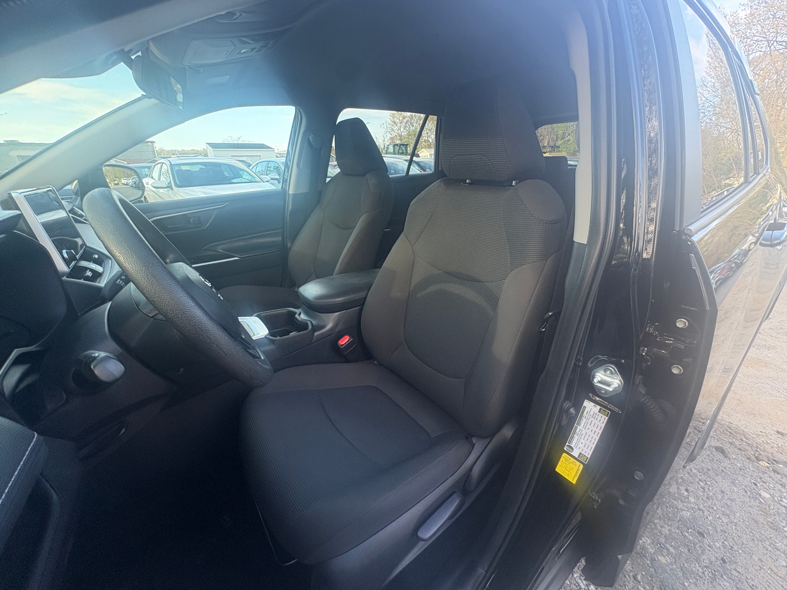 Thumbnail: 2025 Toyota RAV4 - 2