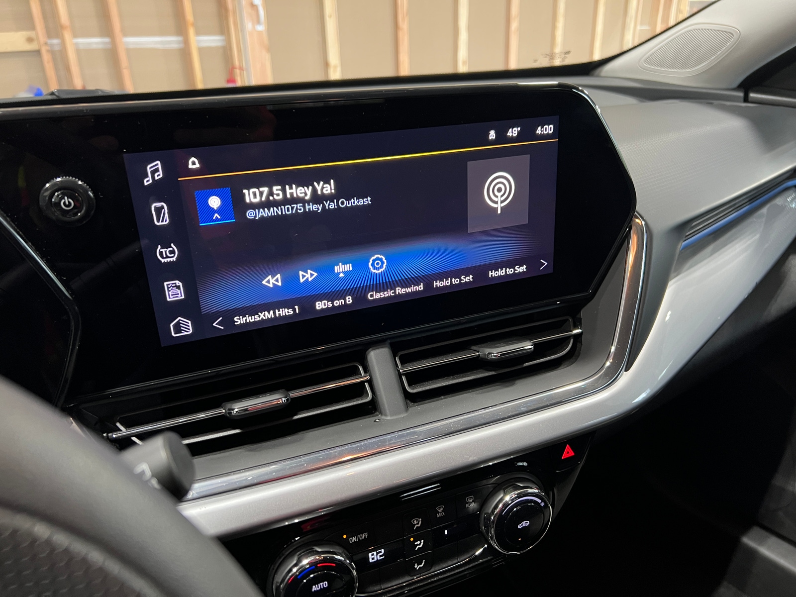 Thumbnail: 2025 Chevrolet Trax - 4