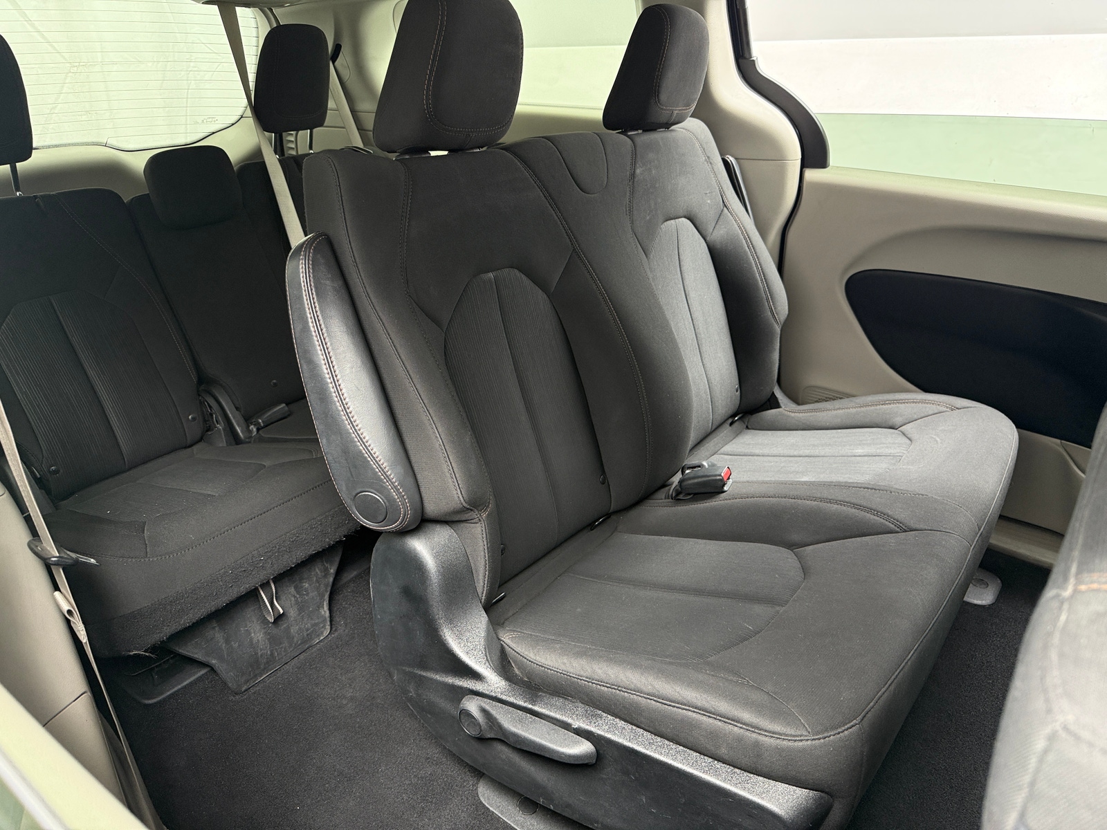 Thumbnail: 2018 Chrysler Pacifica - 6