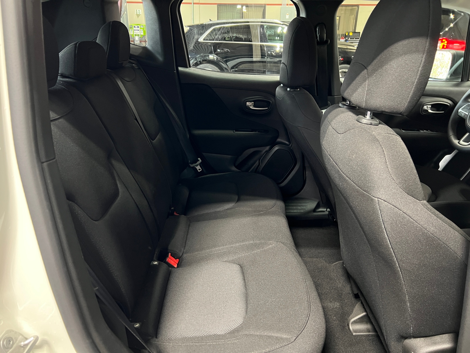 Thumbnail: 2020 Jeep Renegade - 6