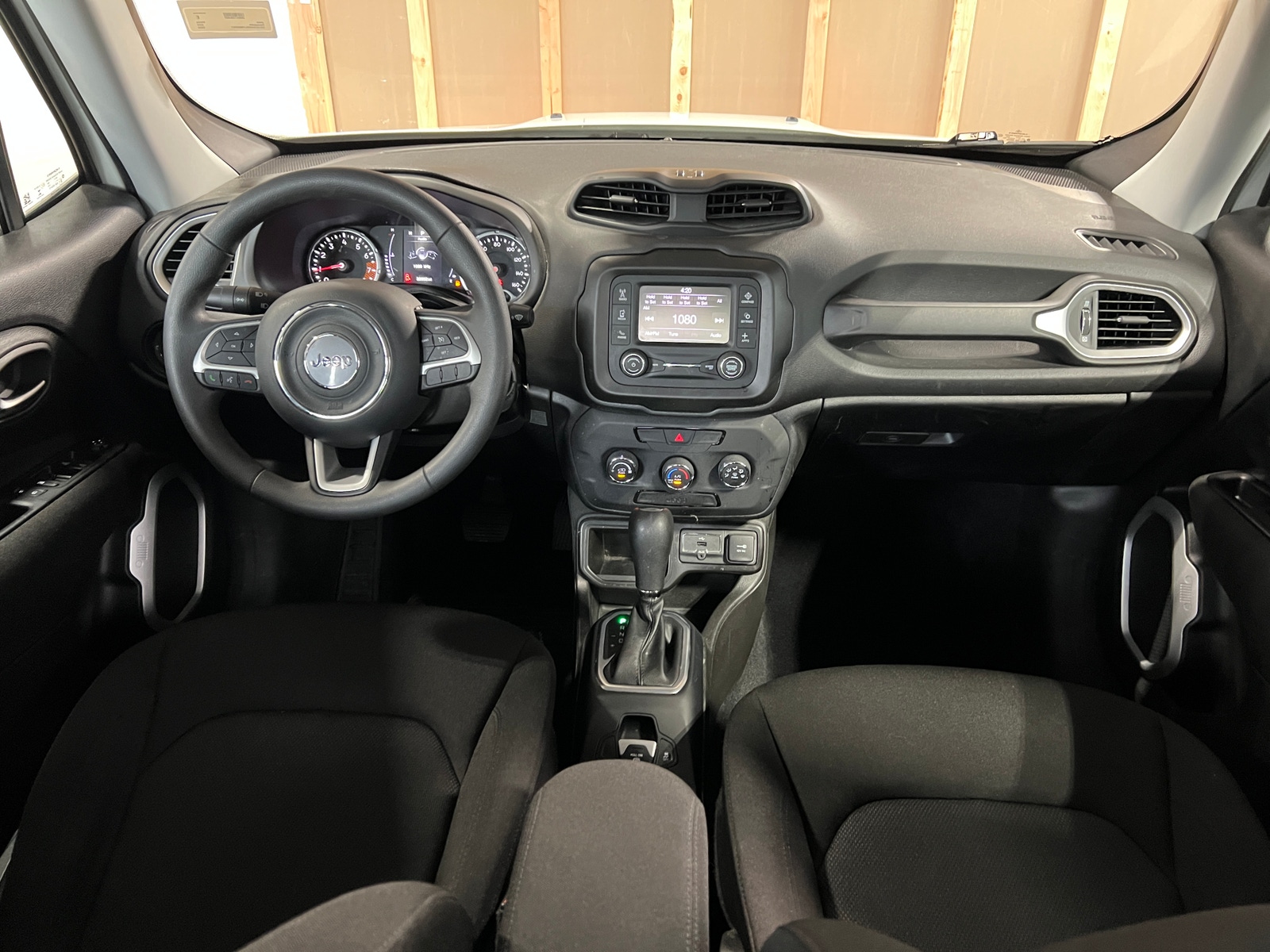 Thumbnail: 2020 Jeep Renegade - 3