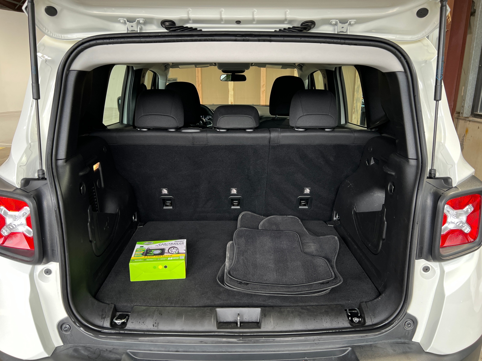 Thumbnail: 2020 Jeep Renegade - 7