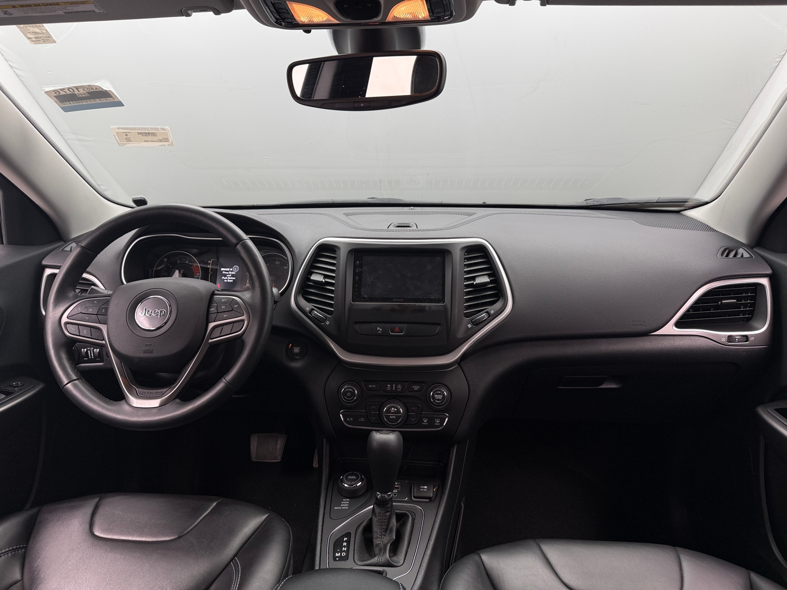 Thumbnail: 2020 Jeep Cherokee - 3