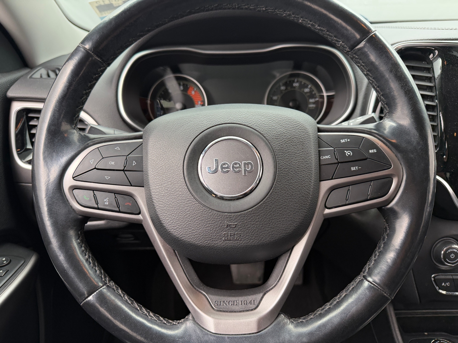 Thumbnail: 2020 Jeep Cherokee - 4