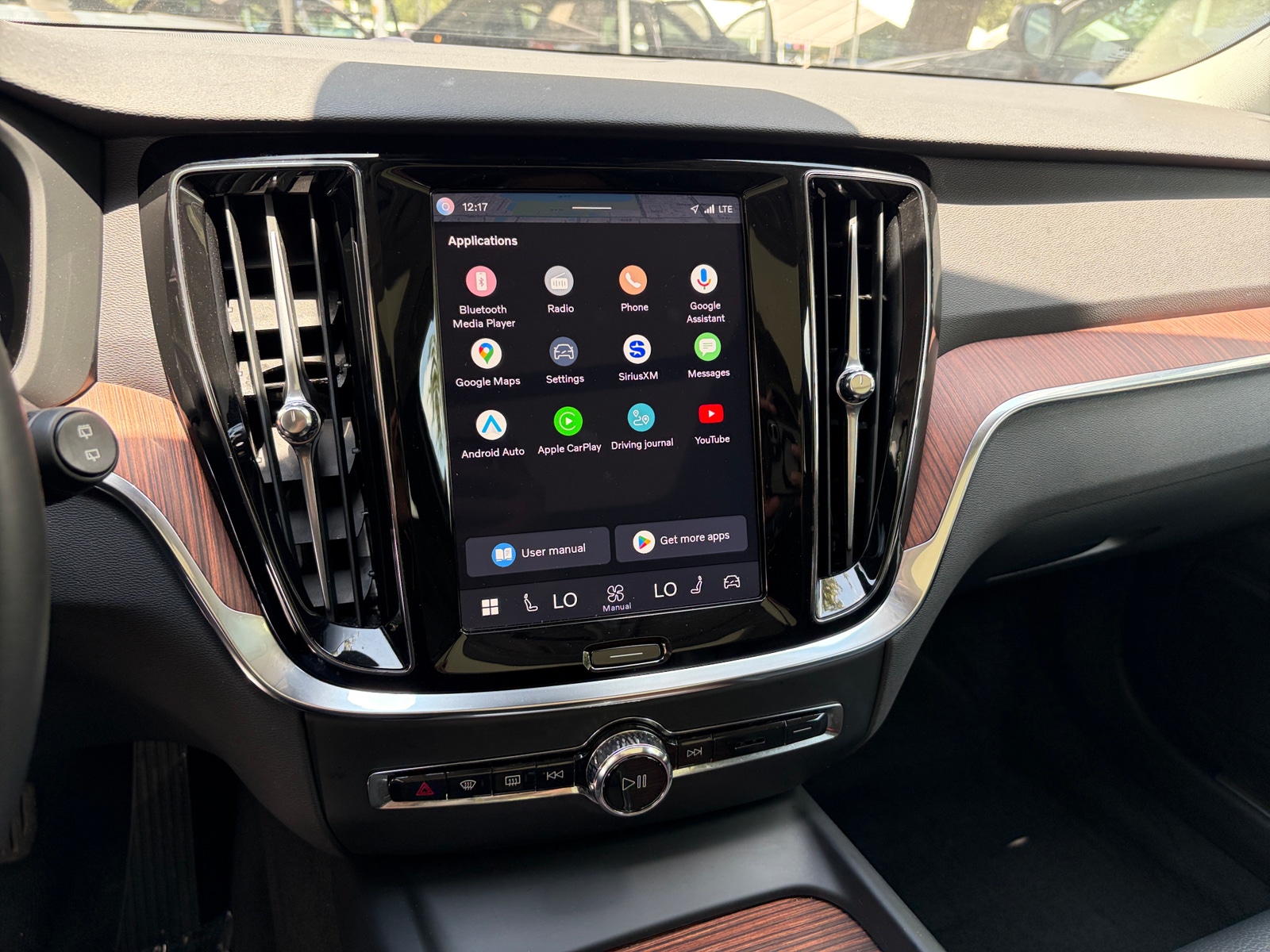 Thumbnail: 2025 Volvo V60 - 3