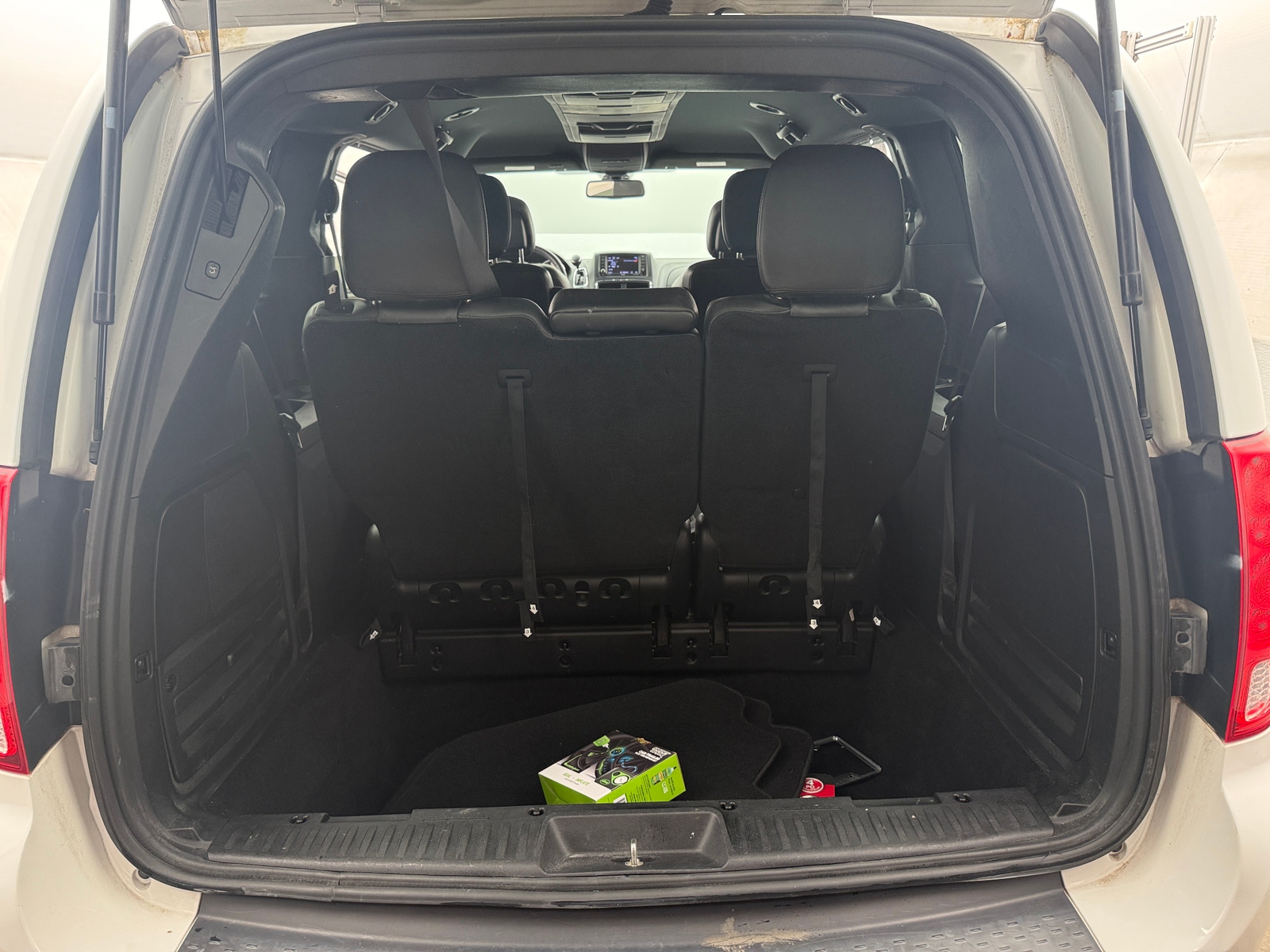 Thumbnail: 2019 Dodge Grand Caravan - 6