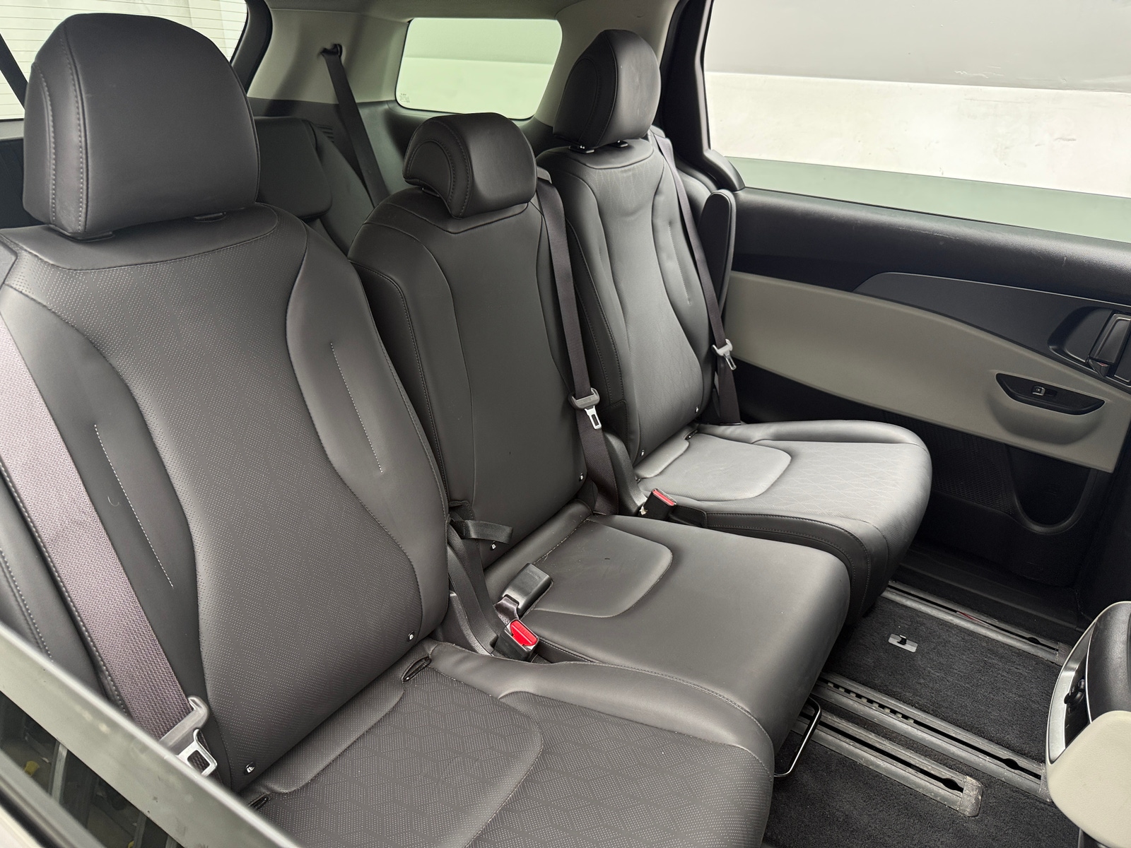 Thumbnail: 2024 Kia Carnival - 5