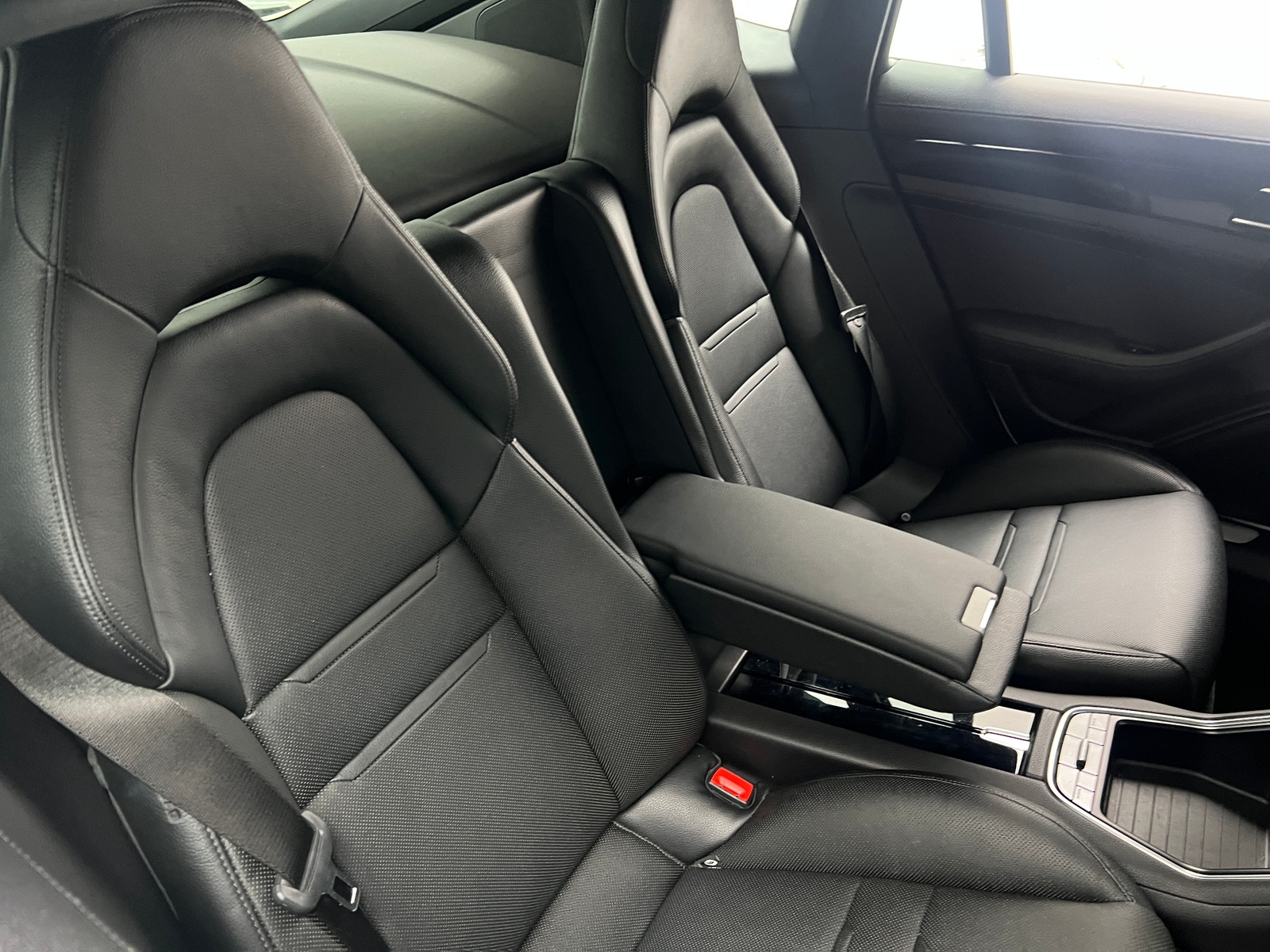 Thumbnail: 2018 Porsche Panamera - 5