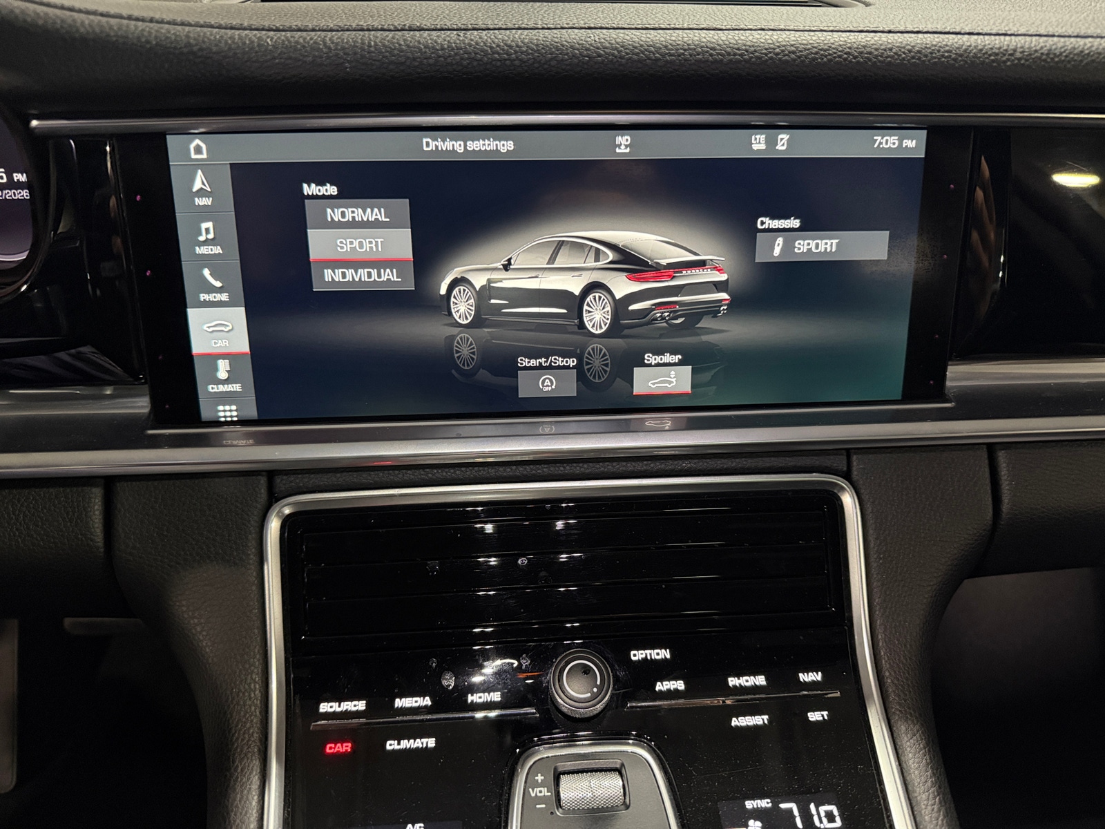 Thumbnail: 2018 Porsche Panamera - 3