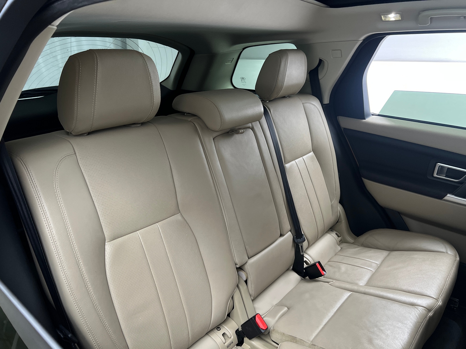 Thumbnail: 2019 Land Rover Discovery Sport - 5