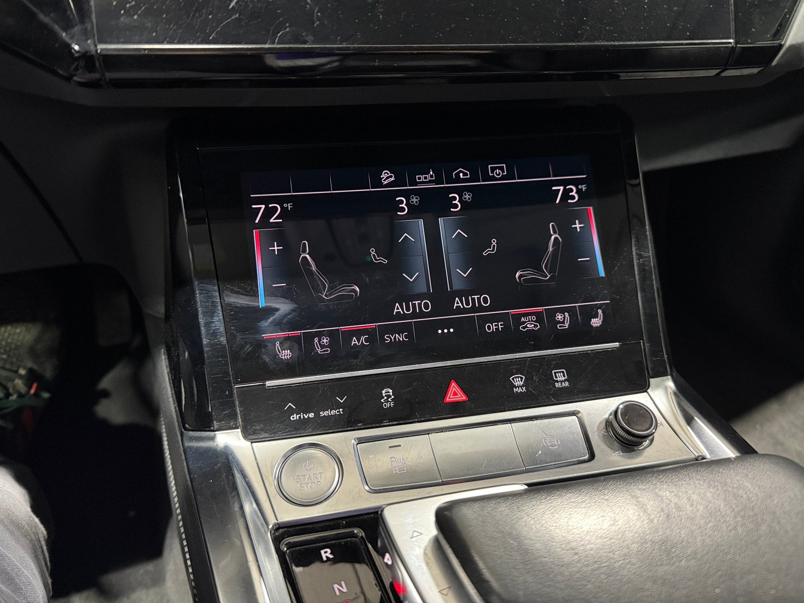 Thumbnail: 2019 Audi e-tron - 3