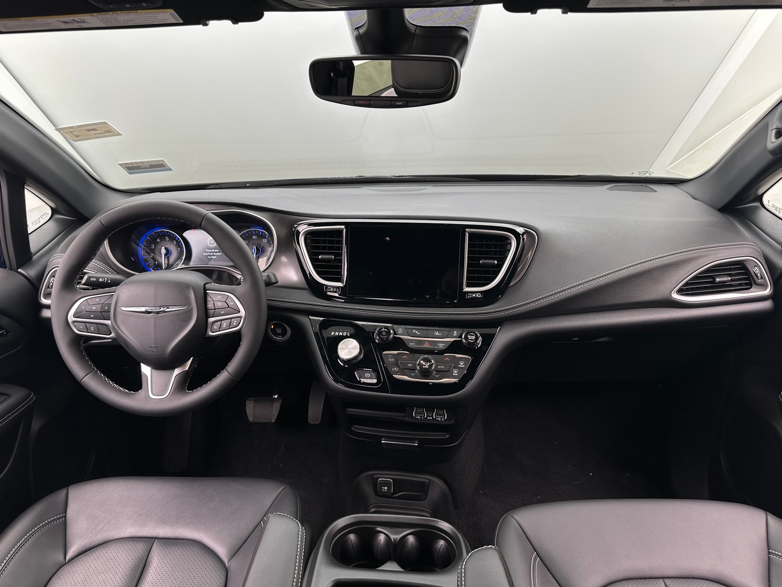 Thumbnail: 2025 Chrysler Pacifica - 2