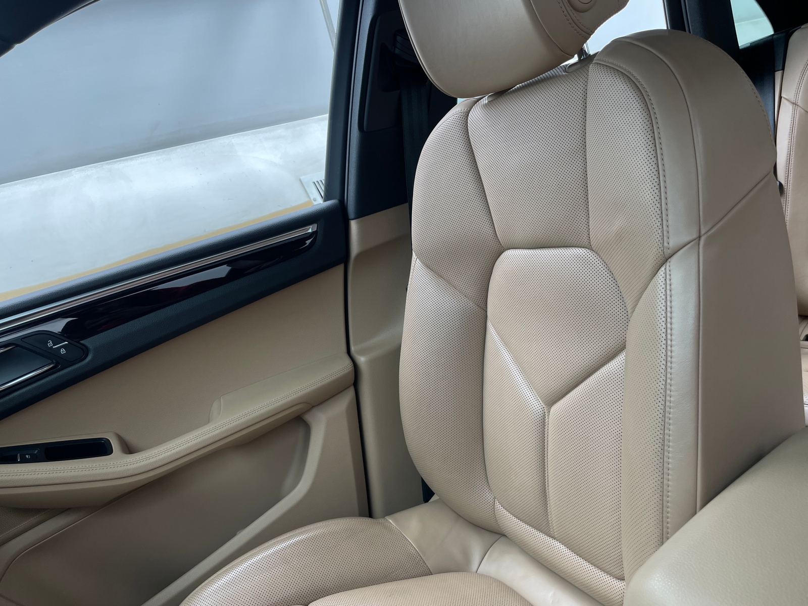 Thumbnail: 2019 Porsche Macan - 2