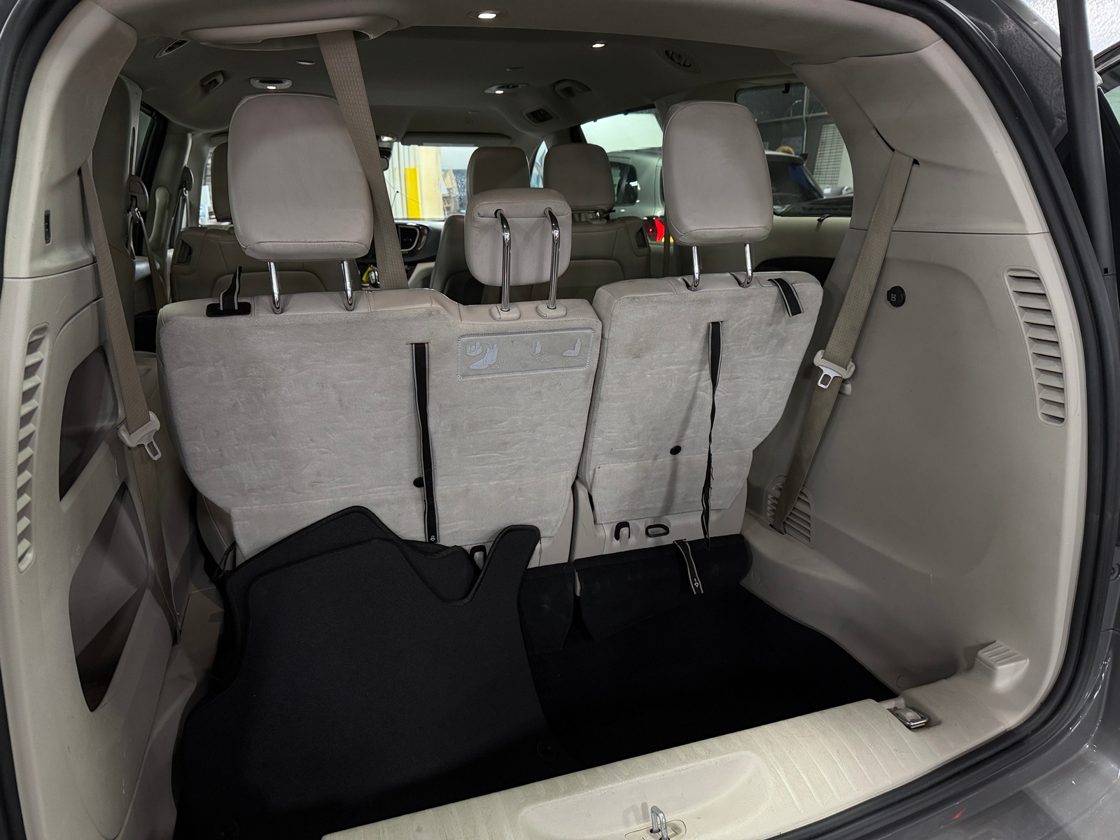 Thumbnail: 2021 Chrysler Pacifica - 6